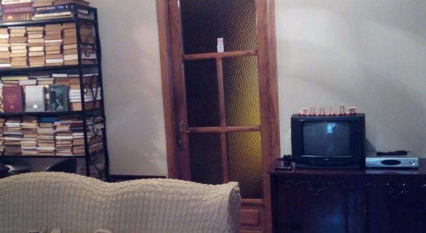 Gulos guest house