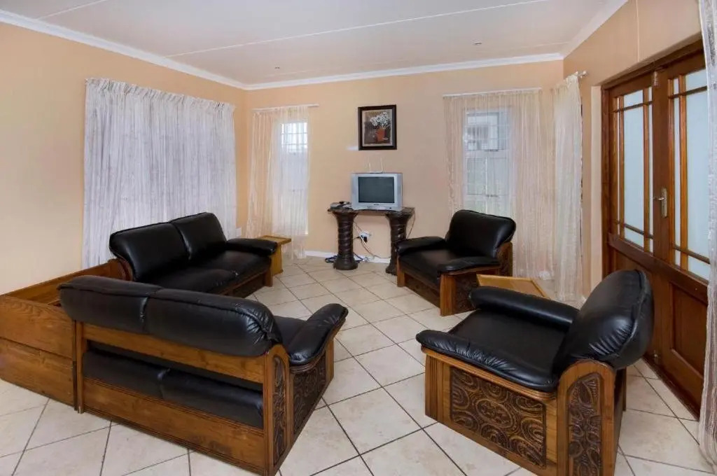 Dolphin Dance Lodge