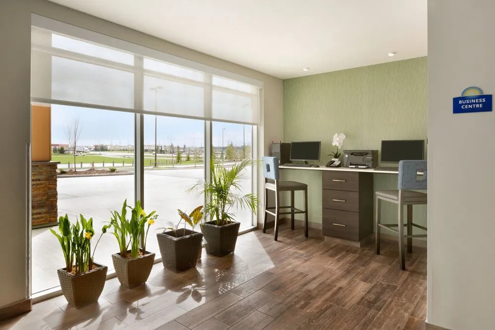 Airdrie Inn & Suites