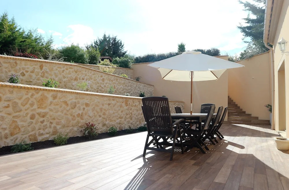 Maison avec piscine intérieure