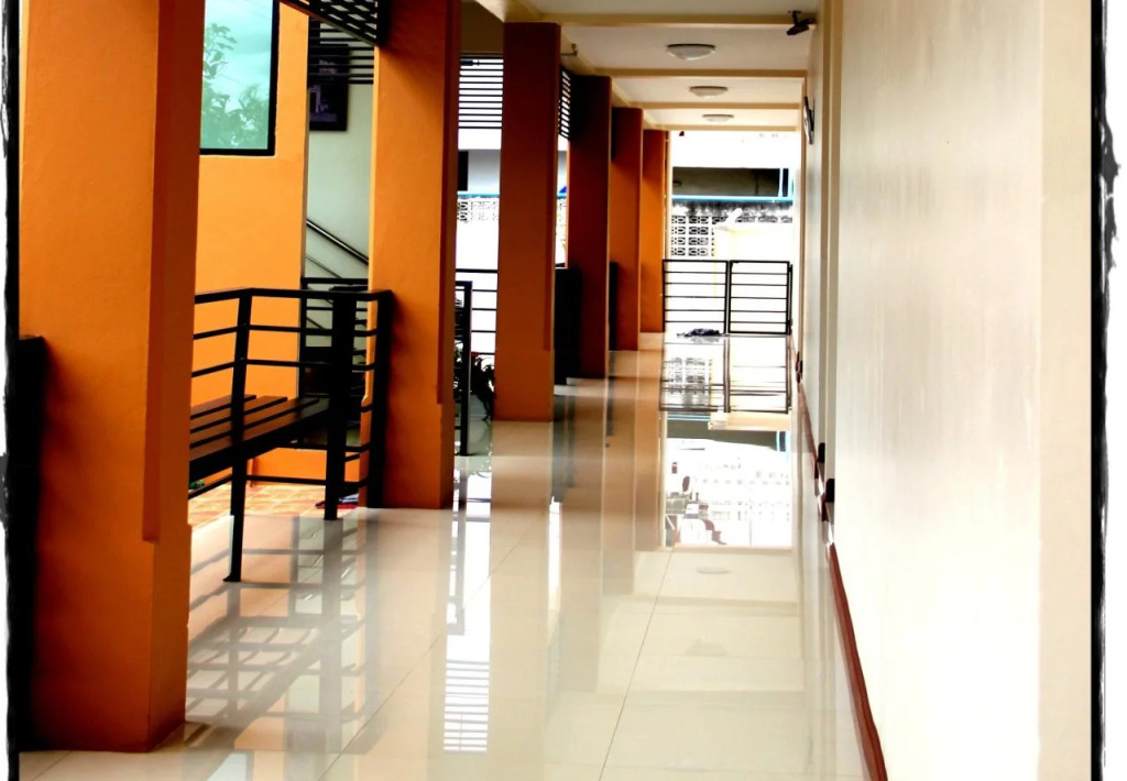 Raya Place