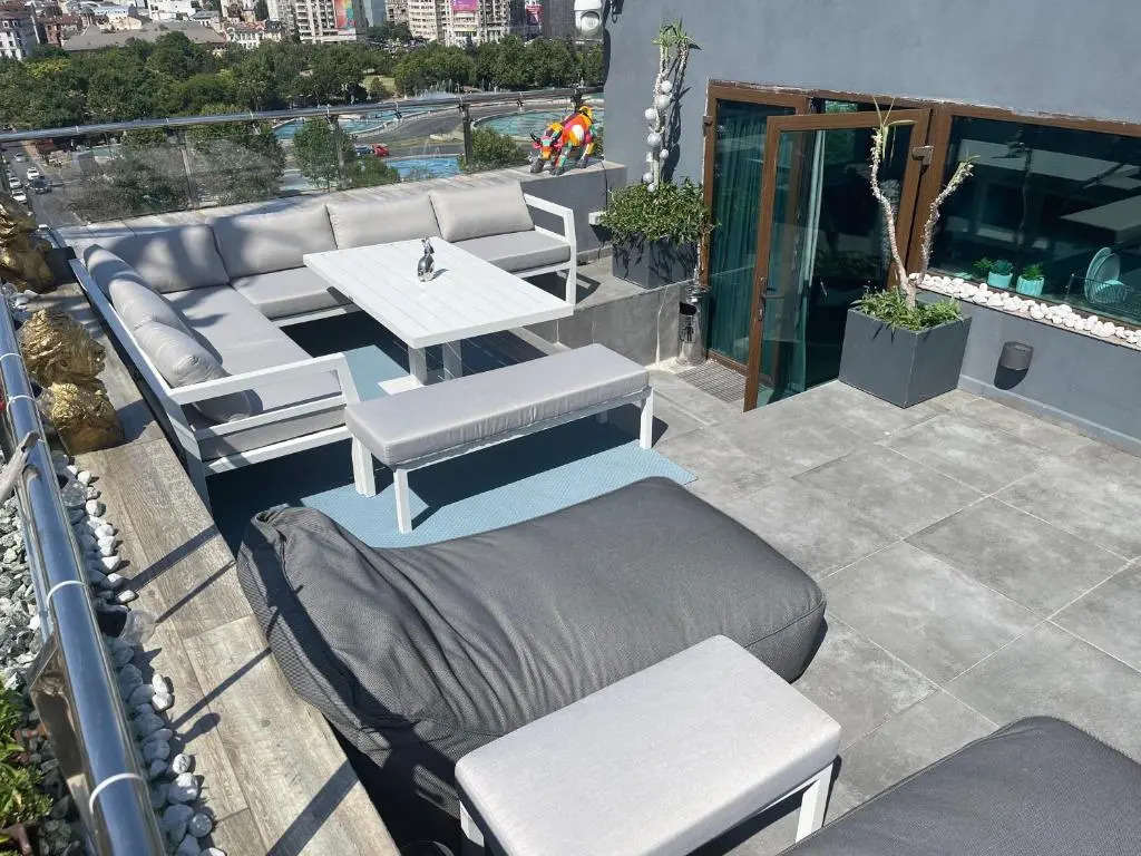 PENTHOUSE COMPLEX 5 Apartments