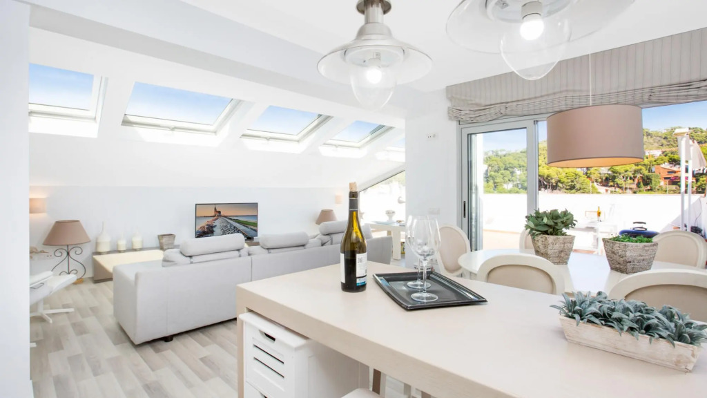 Gala in Llafranc with 4 bedrooms and 2 bathrooms