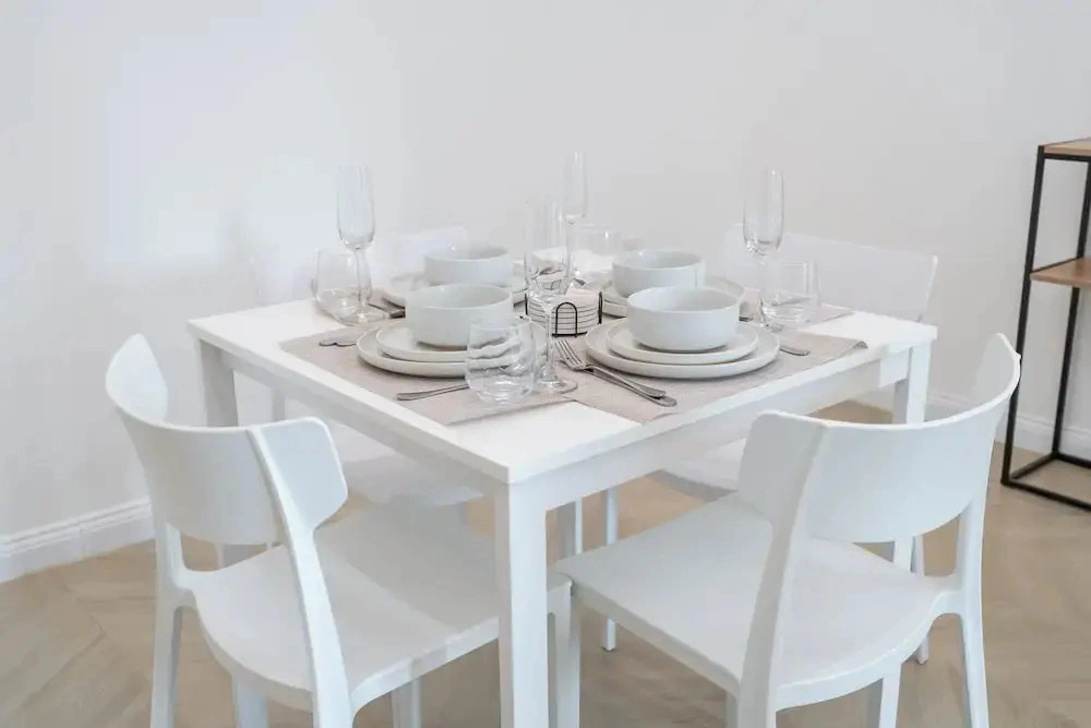A Fabulous 1 Bedroom Apartment in Marina Pinnacle