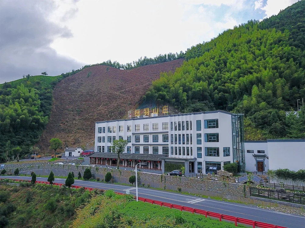Huazhuyue Fuyu Manor