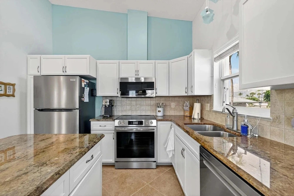 Beachbound 2BR Apt 1282