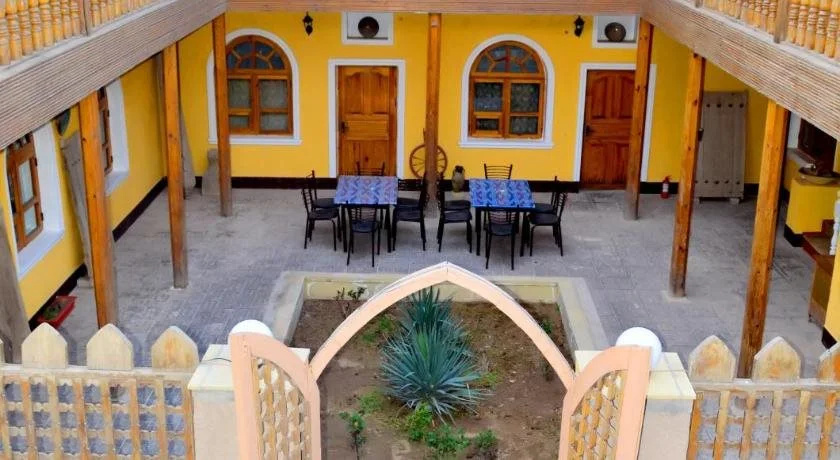B&B Zafarbek