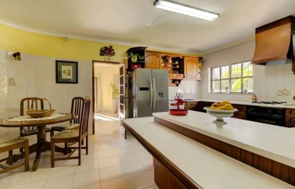 Villa - 4 Bedrooms with Pool and WiFi - 105890
