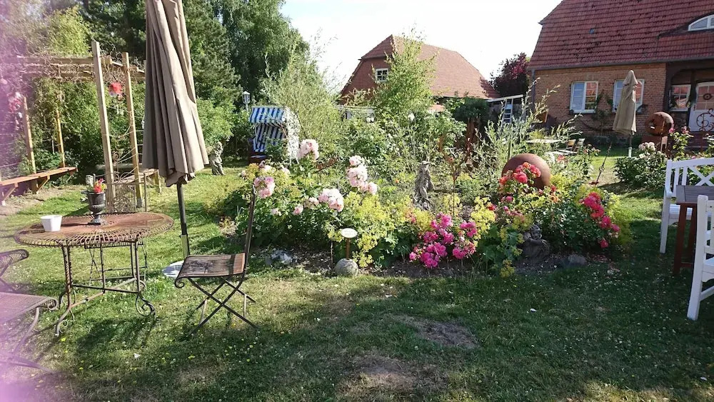 Küstenliebe Gartenpension & Ferienwohnungen