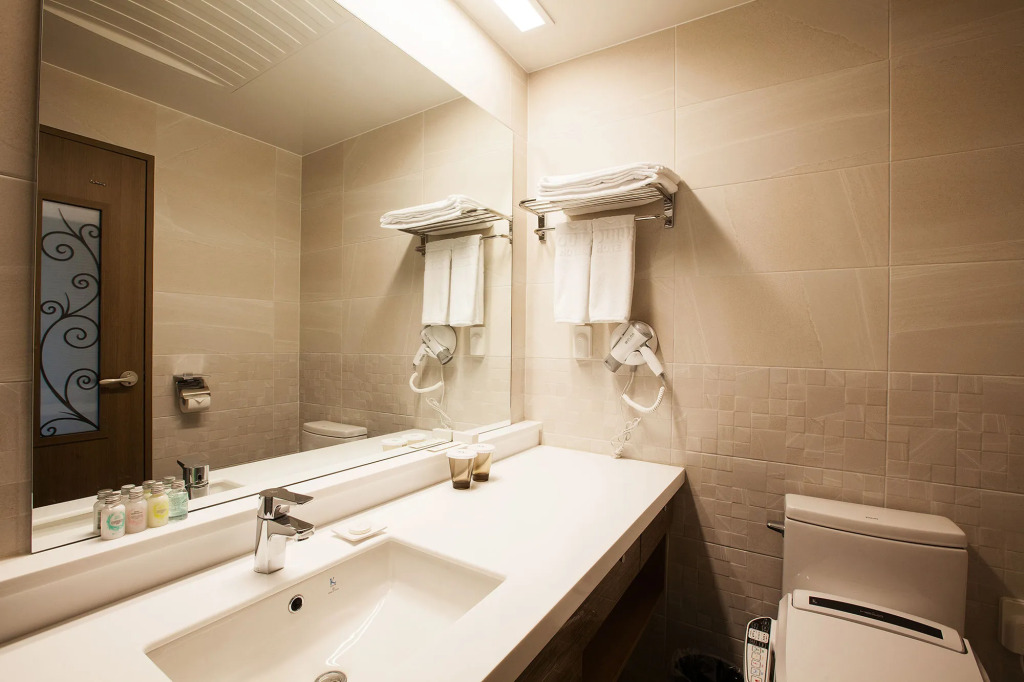 YOUUS Hotel