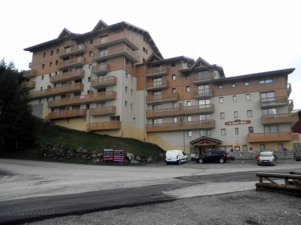 Lou Services Apartment CB55 LSI 001