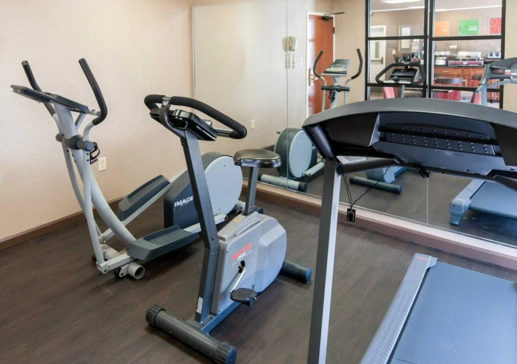 Comfort Inn & Suites LaGrange East