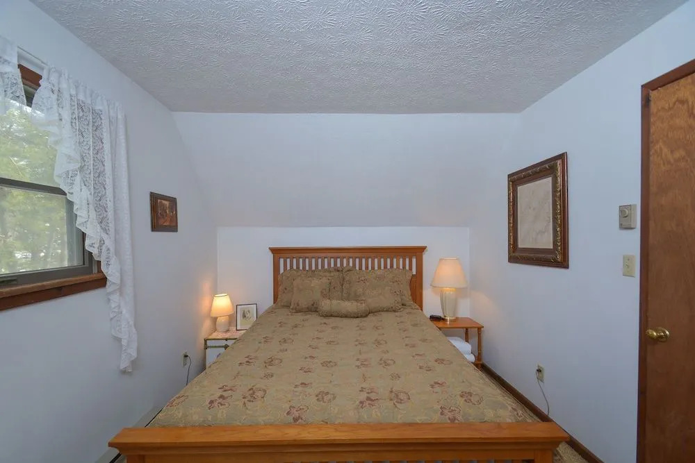 Rock Lodge