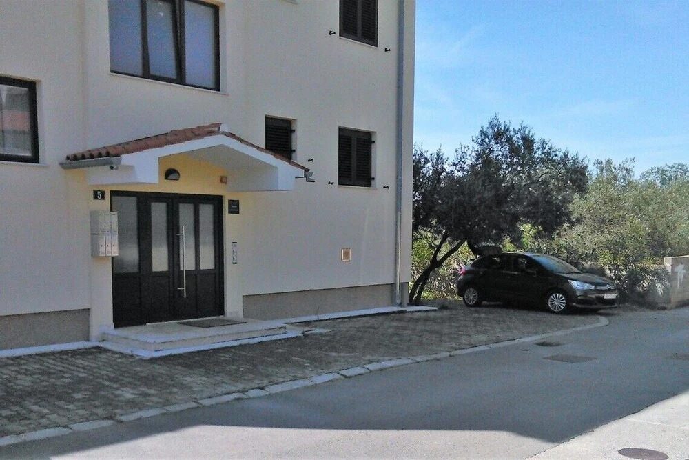 Two-bedroom apartment with sea view