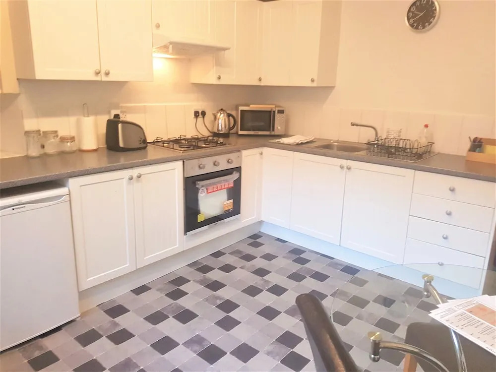 4 bedroom town house