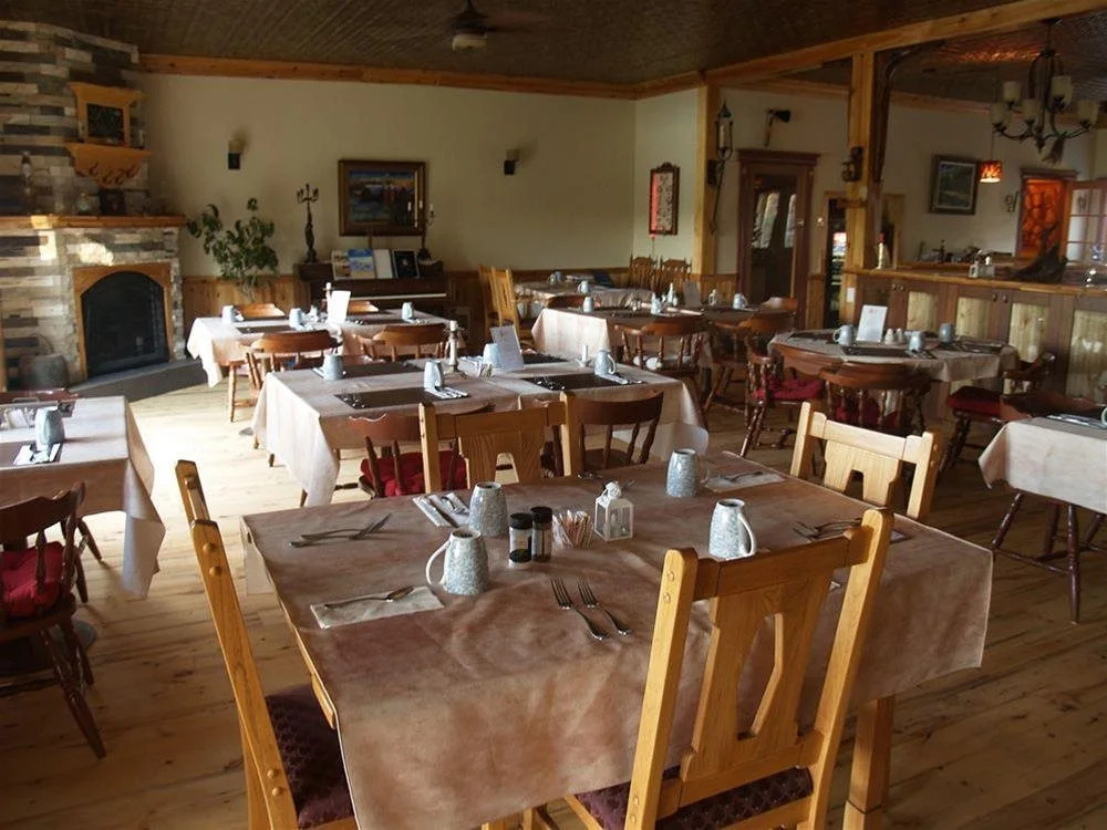 Auberge des Pins Rouges