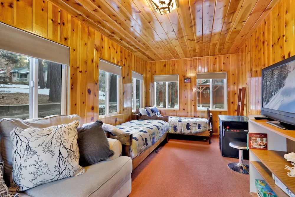 BIG Bear Happy Place #2421