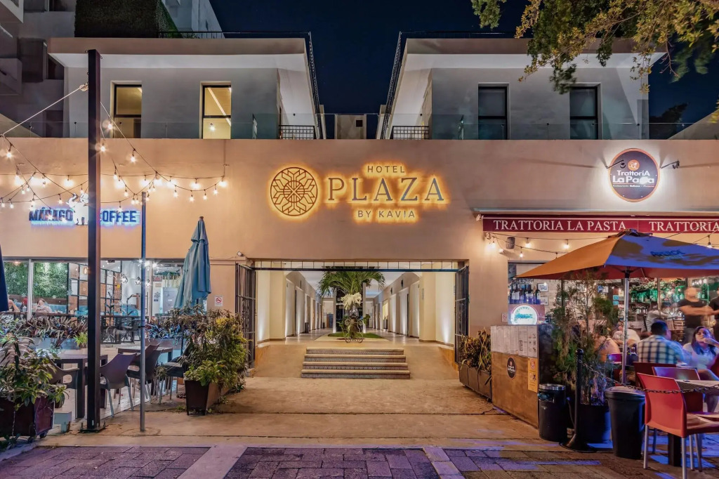 Hotel Plaza by Kavia