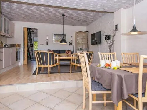 Two-Bedroom Holiday home in Henne 2
