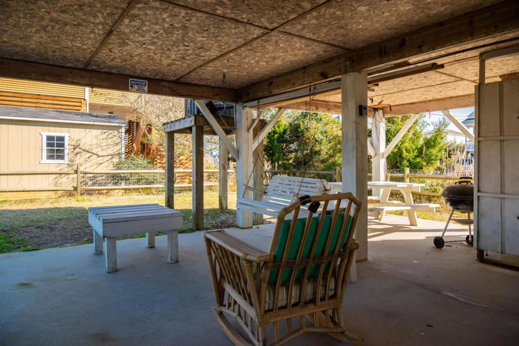 Splendid Days by Oak Island Accommodations