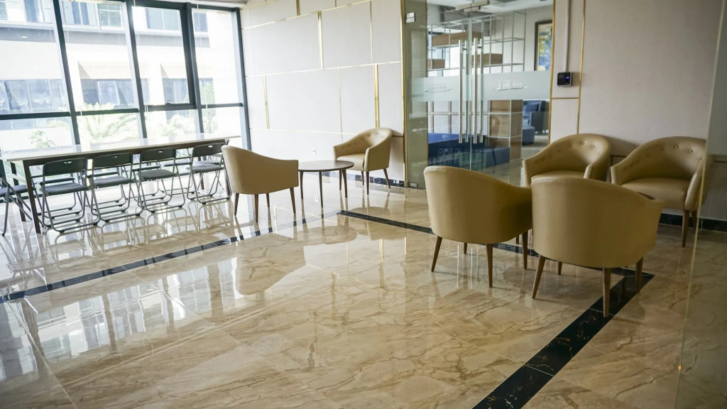 Urban House Saigon - Golden River