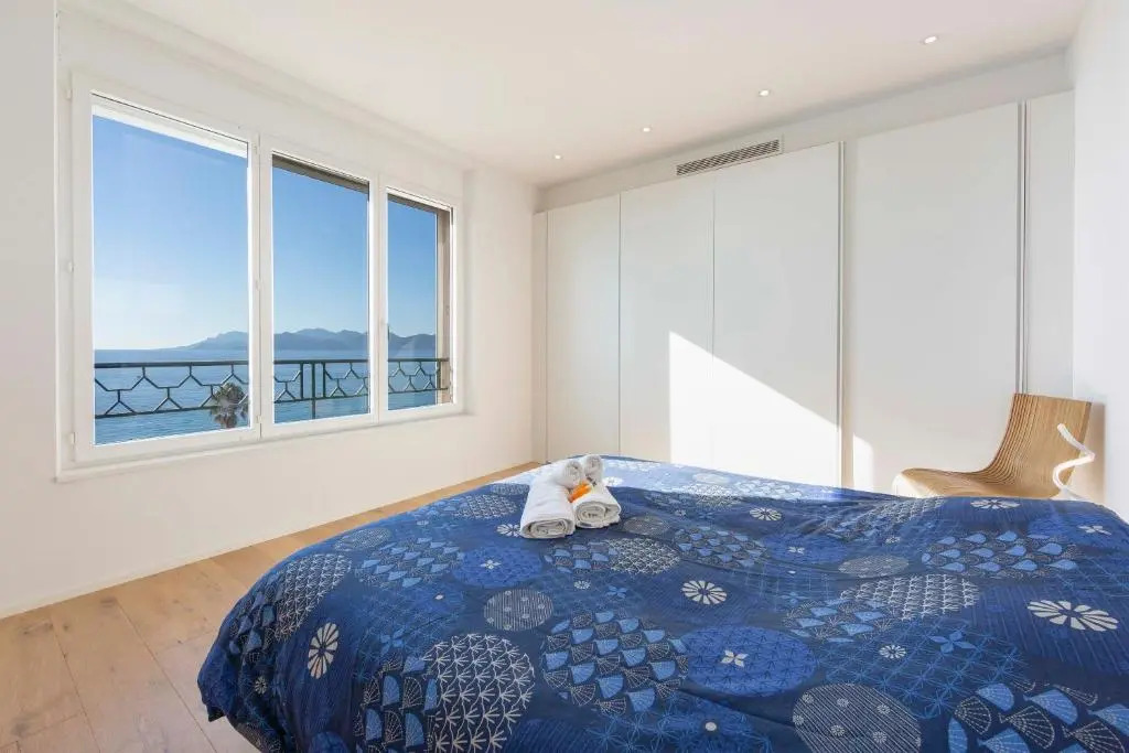 Appartement 3 chambres 125 m2 avec vue exceptionnelle face à la mer