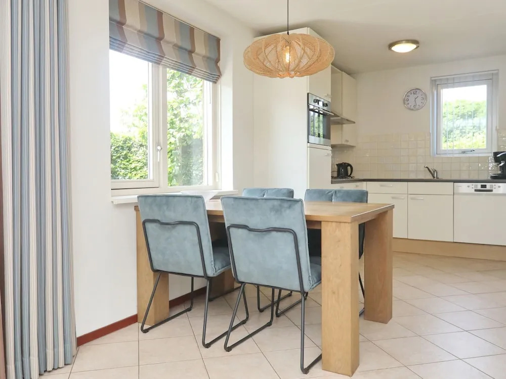 Comfortable Holiday Home With a Garden, Near the Sea