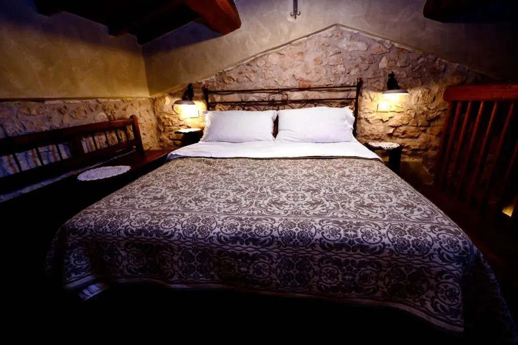 Robur Marsorum Albergo Diffuso