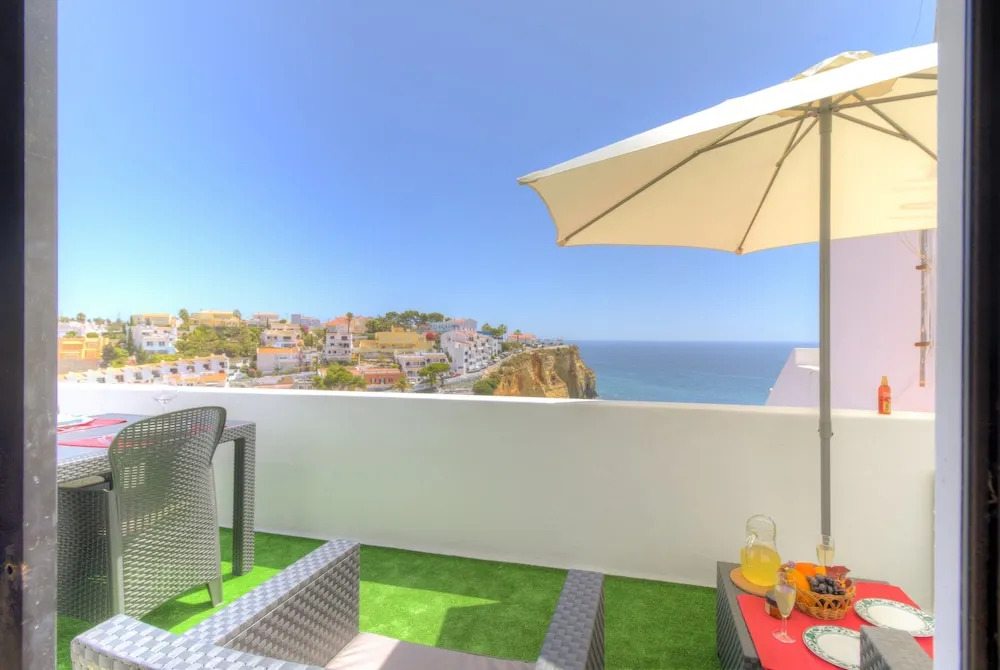 Apartment - 1 Bedroom with WiFi and Sea views - 107979