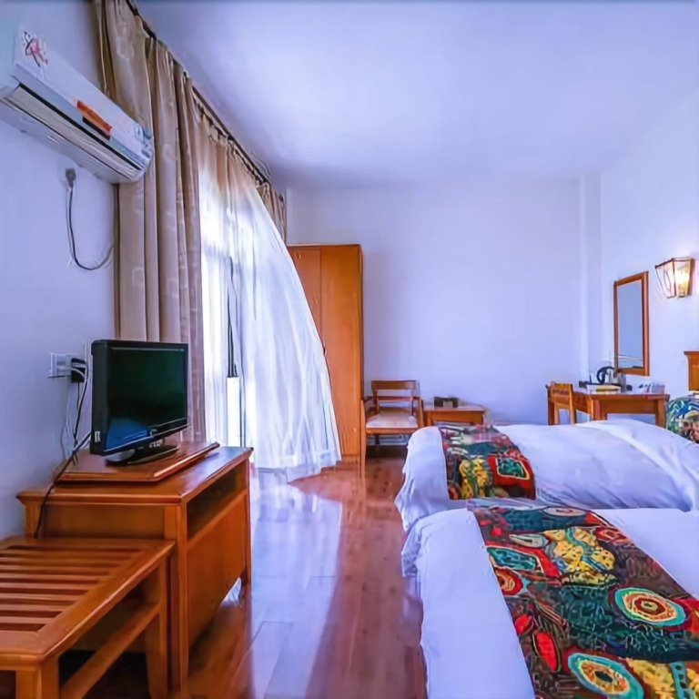 Yijie Holiday Chain Hotel