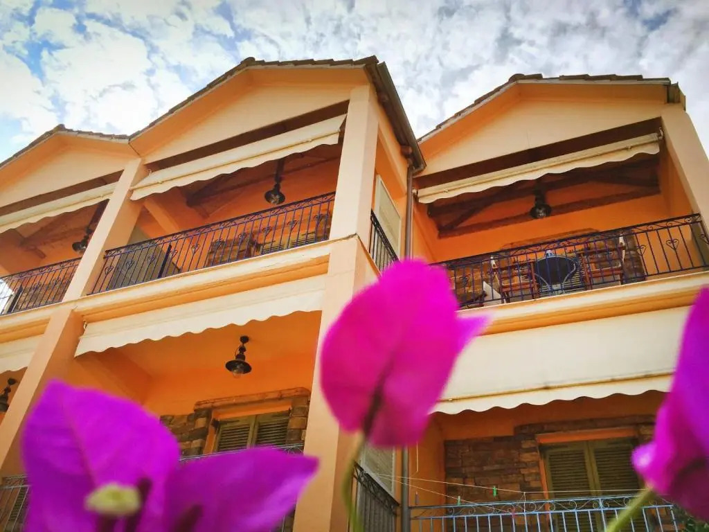 Trocolo Apartments