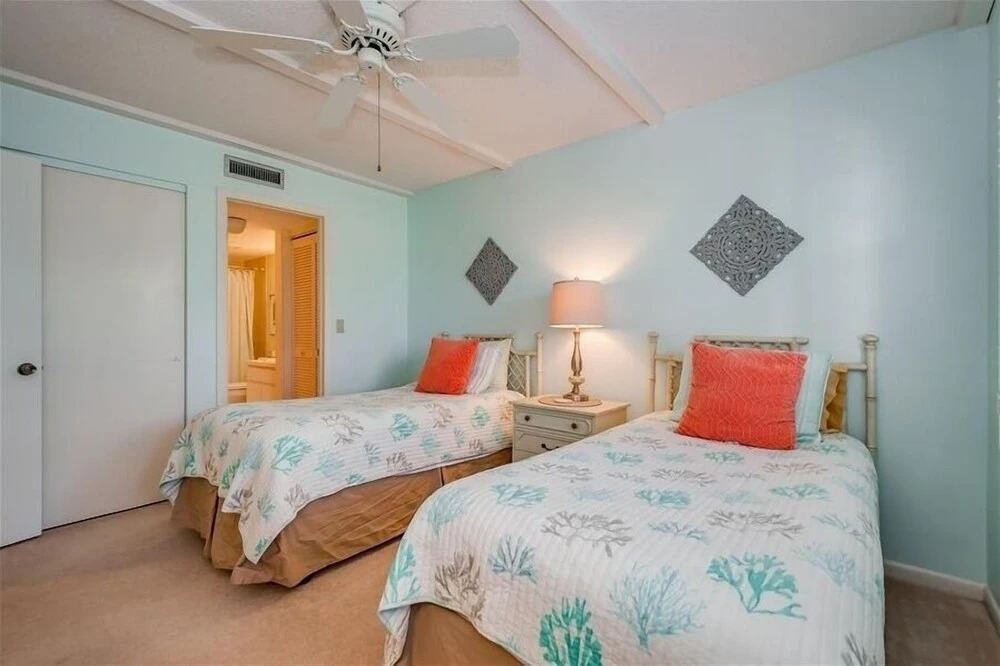 Sea Oats 236 2 Bedroom Home by RedAwning