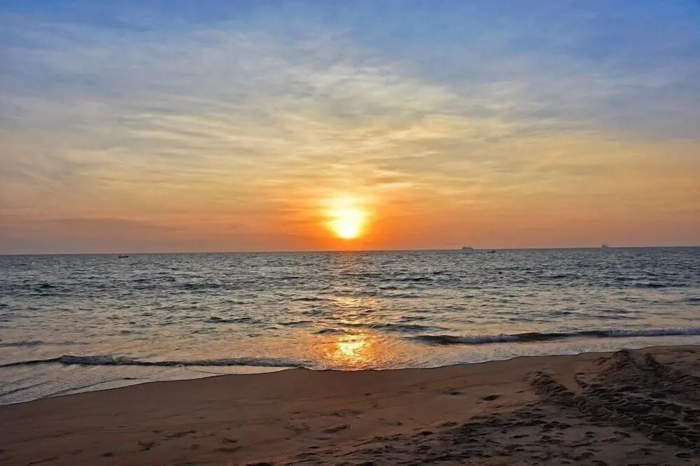 Отель Melheim Beach