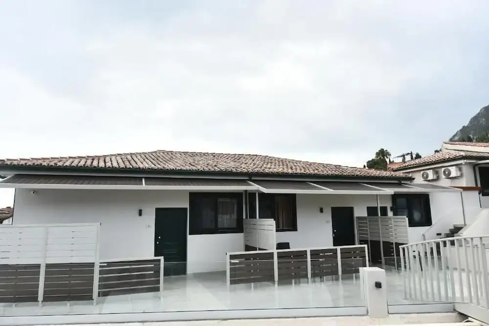 Kerkyra Studios / Mythos Apartments