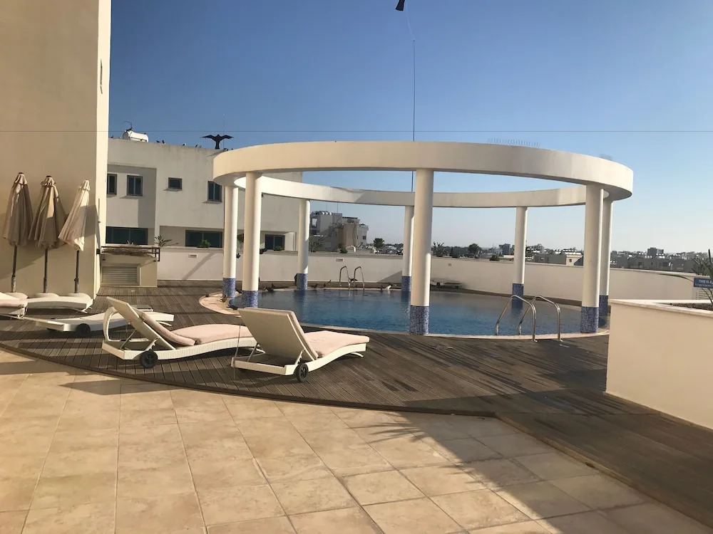 Finikoudes Luxury Apartments