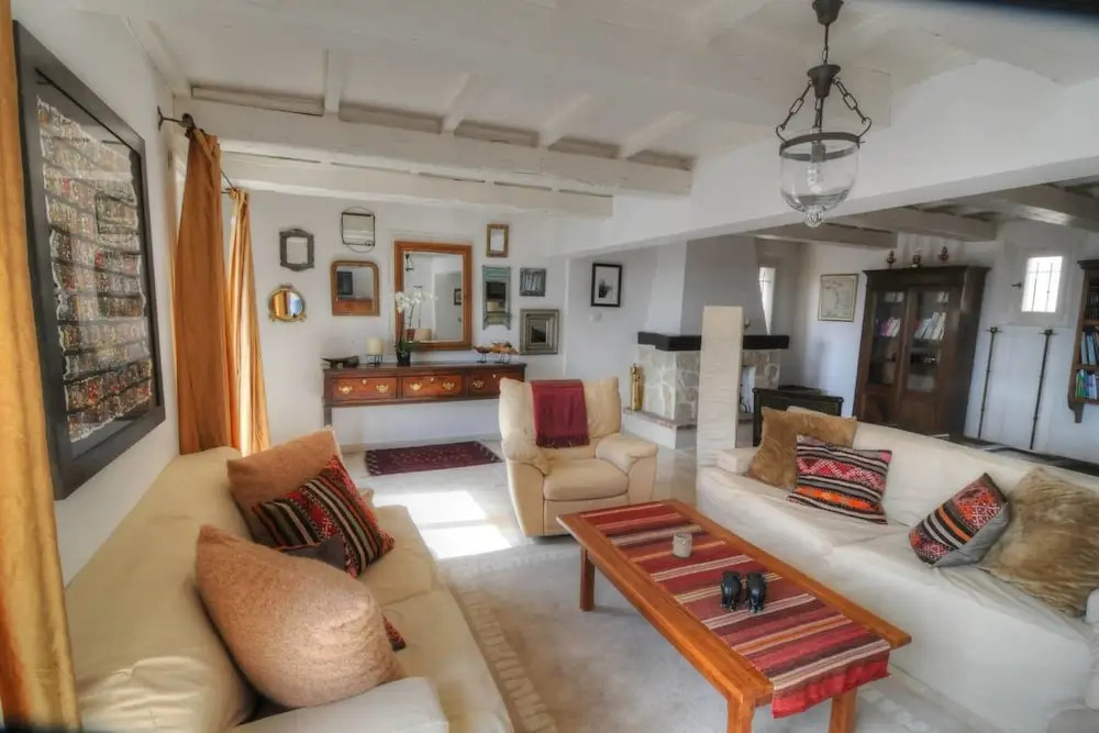 Luxury 3 bedroom villa with pool