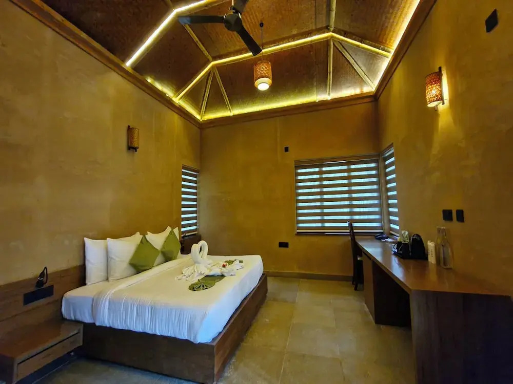Klov Resort & Spa
