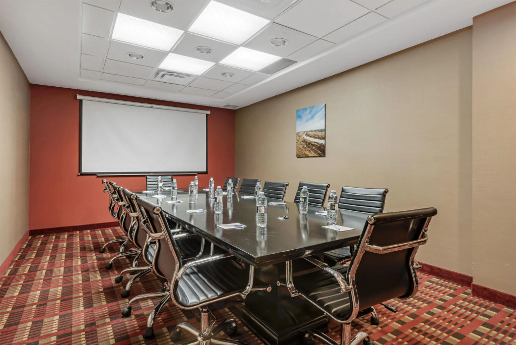 Best Western Plus Red Deer Inn & Suite