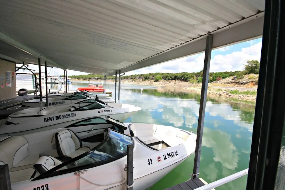 Lakeside Haven 3 Bedrooms 2.5 Bathrooms Townhouse