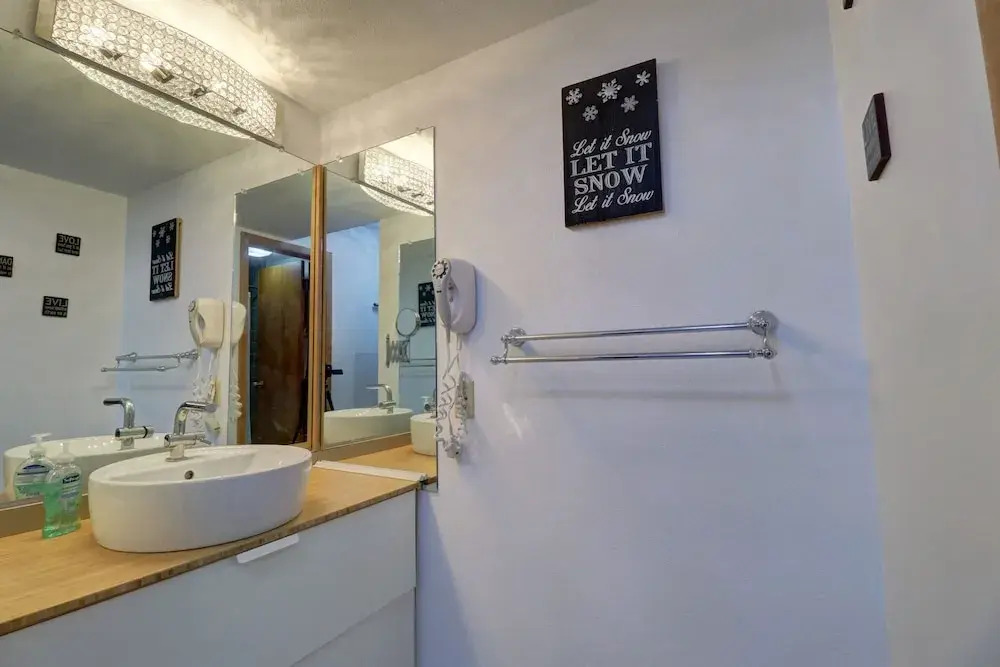 VS348 Village Square 1 Br 1 Ba PET FRIENDLY