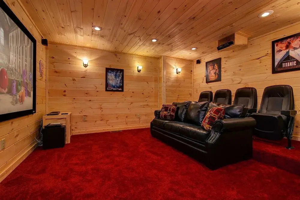 A River Runs Through It 3 Bedrooms 3 Bathrooms Cabin