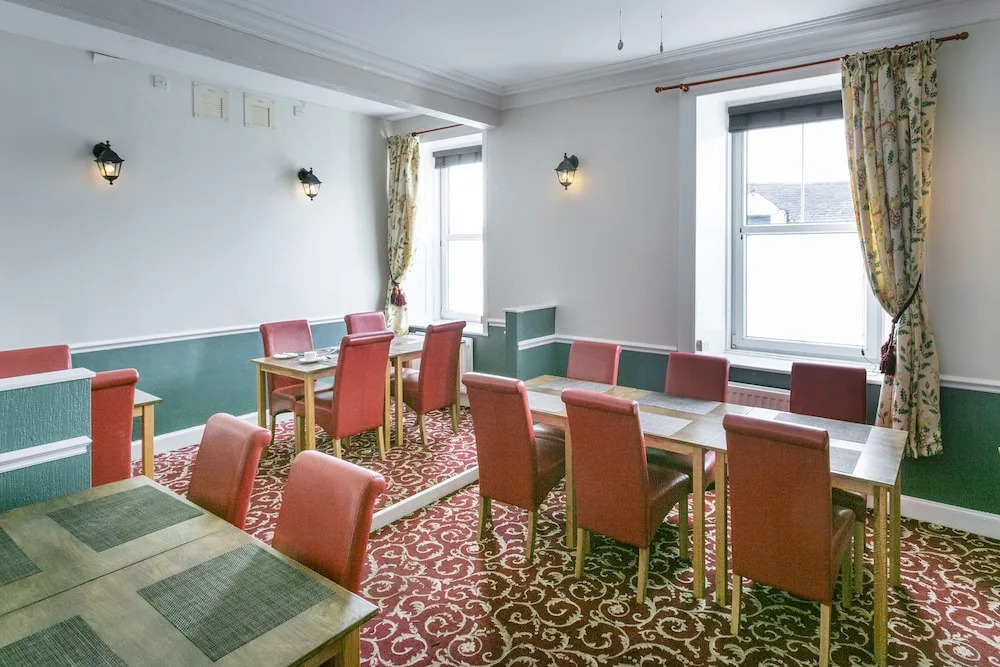Lochinvar Hotel