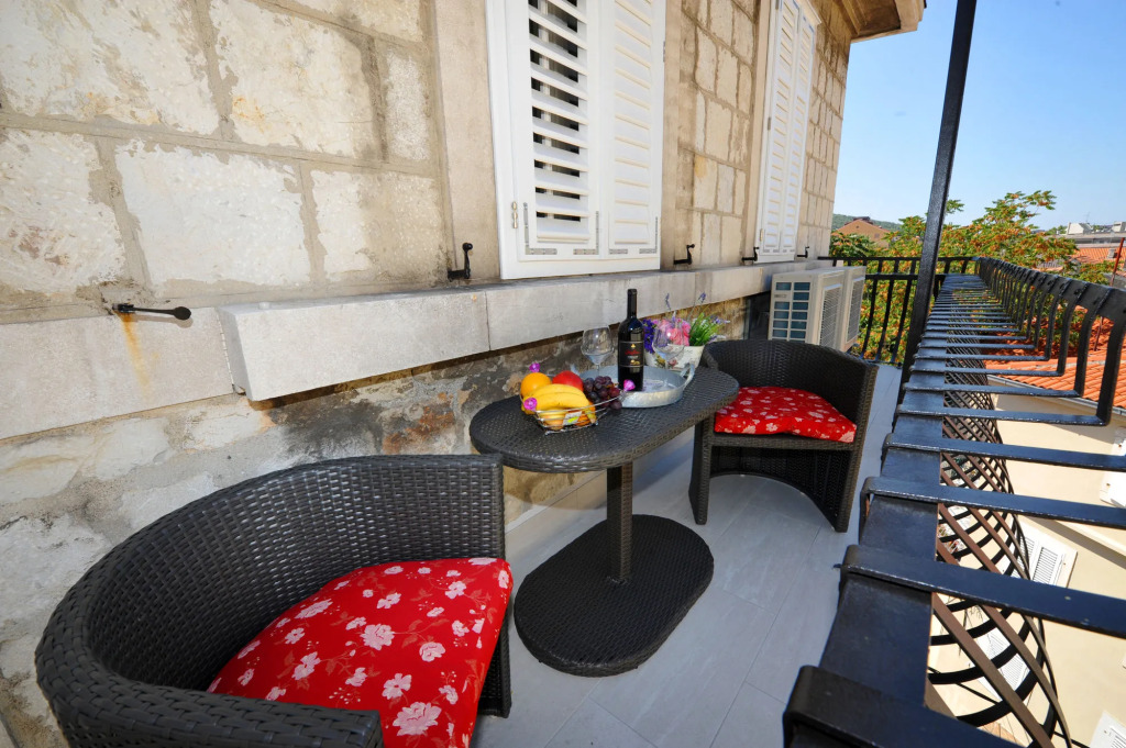 Nirvana Luxury Rooms