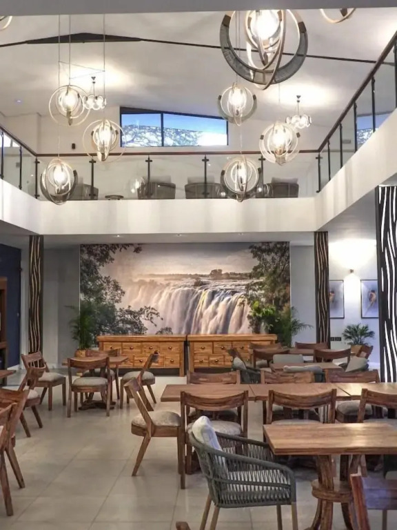 Waterfalls Lodge