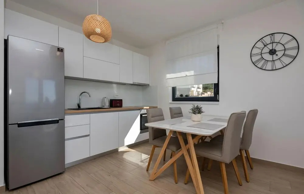 Nice Apartment in Baska Voda With 1 Bedrooms, Heated Swimming Pool and Swimming Pool
