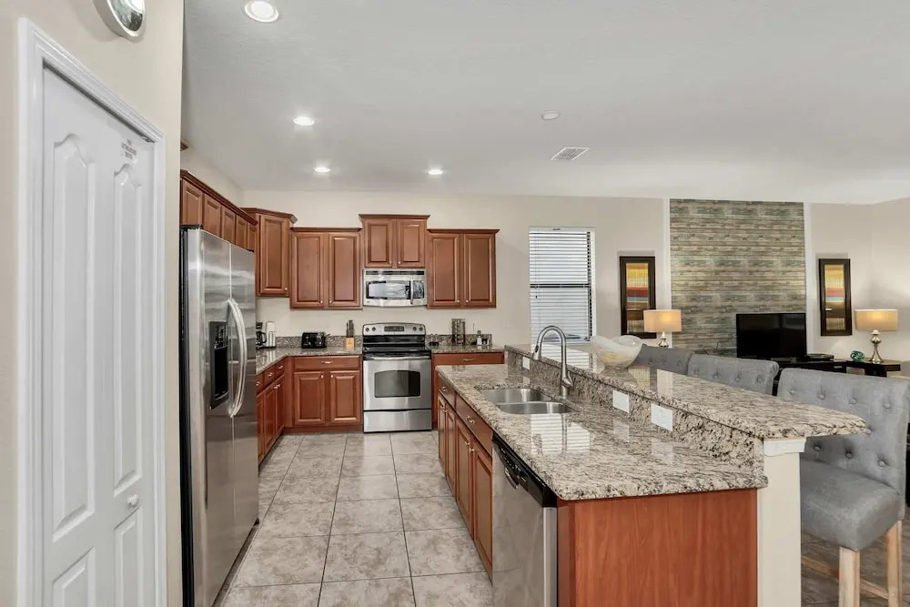 Modern Home, Big Pool Area Near Disney, CDC Cleaning 4cg456
