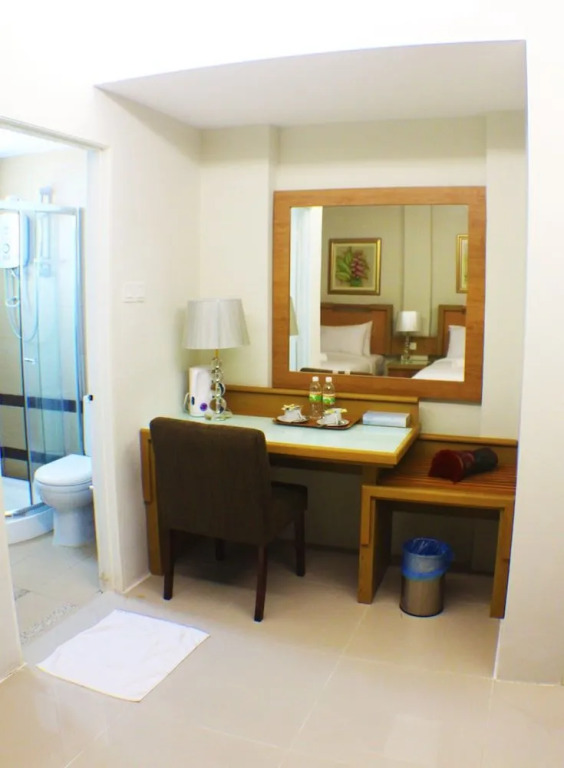 Nik Adik Khalifa Suites Apartment