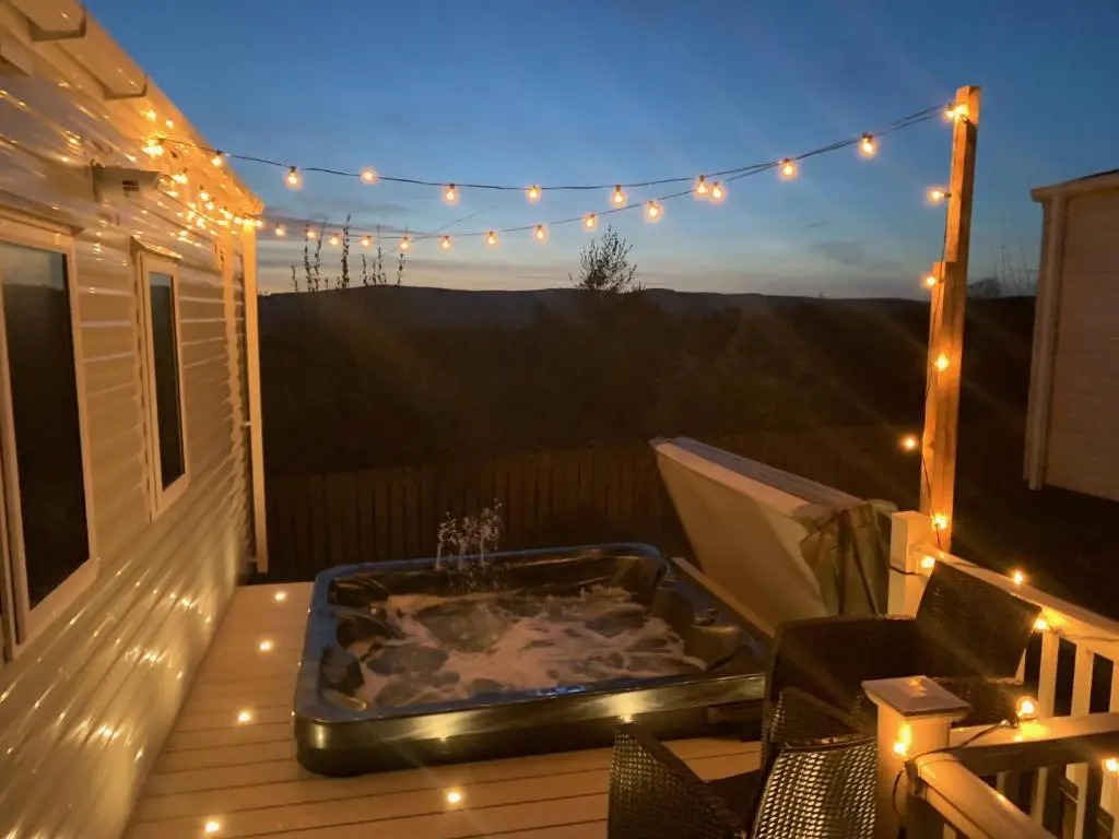 Livvi Rosas Lodge