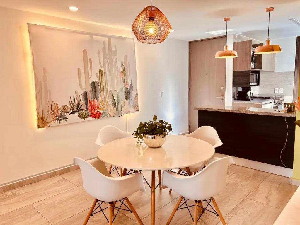 Espectacular departamento/estacionamiento, 3 TV’s