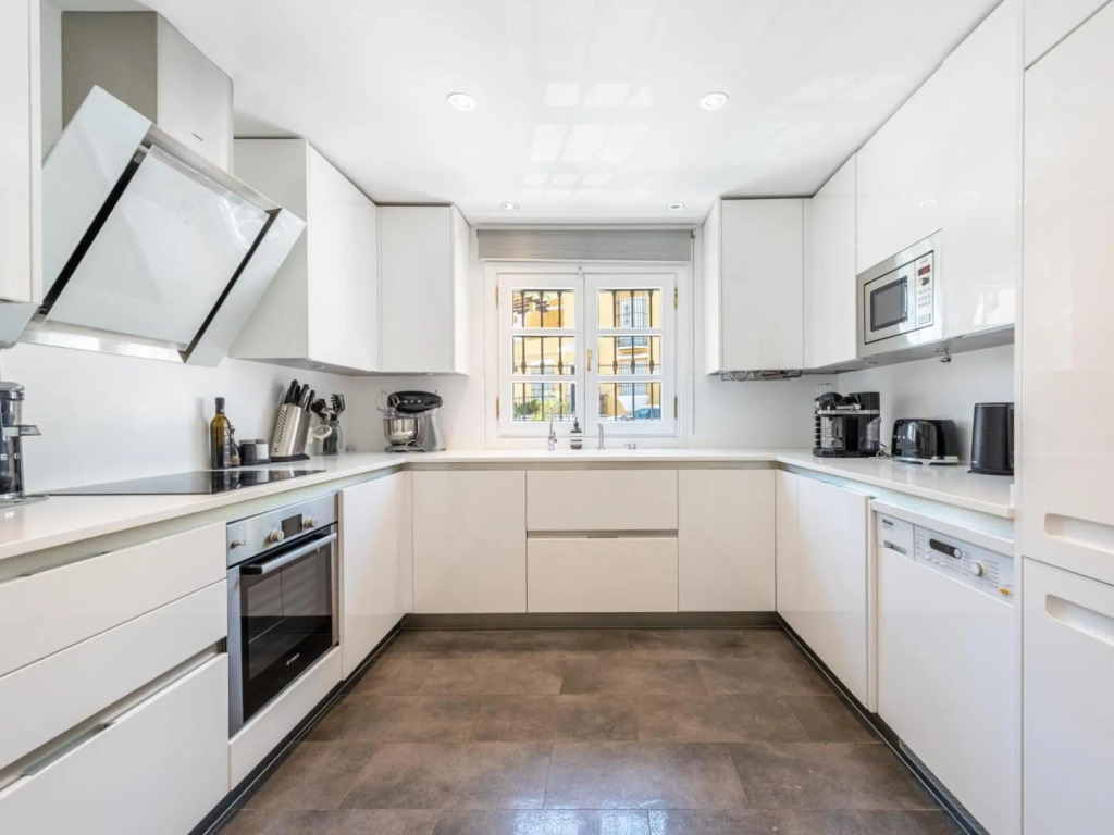 La Heredia townhouse with a magical seaview